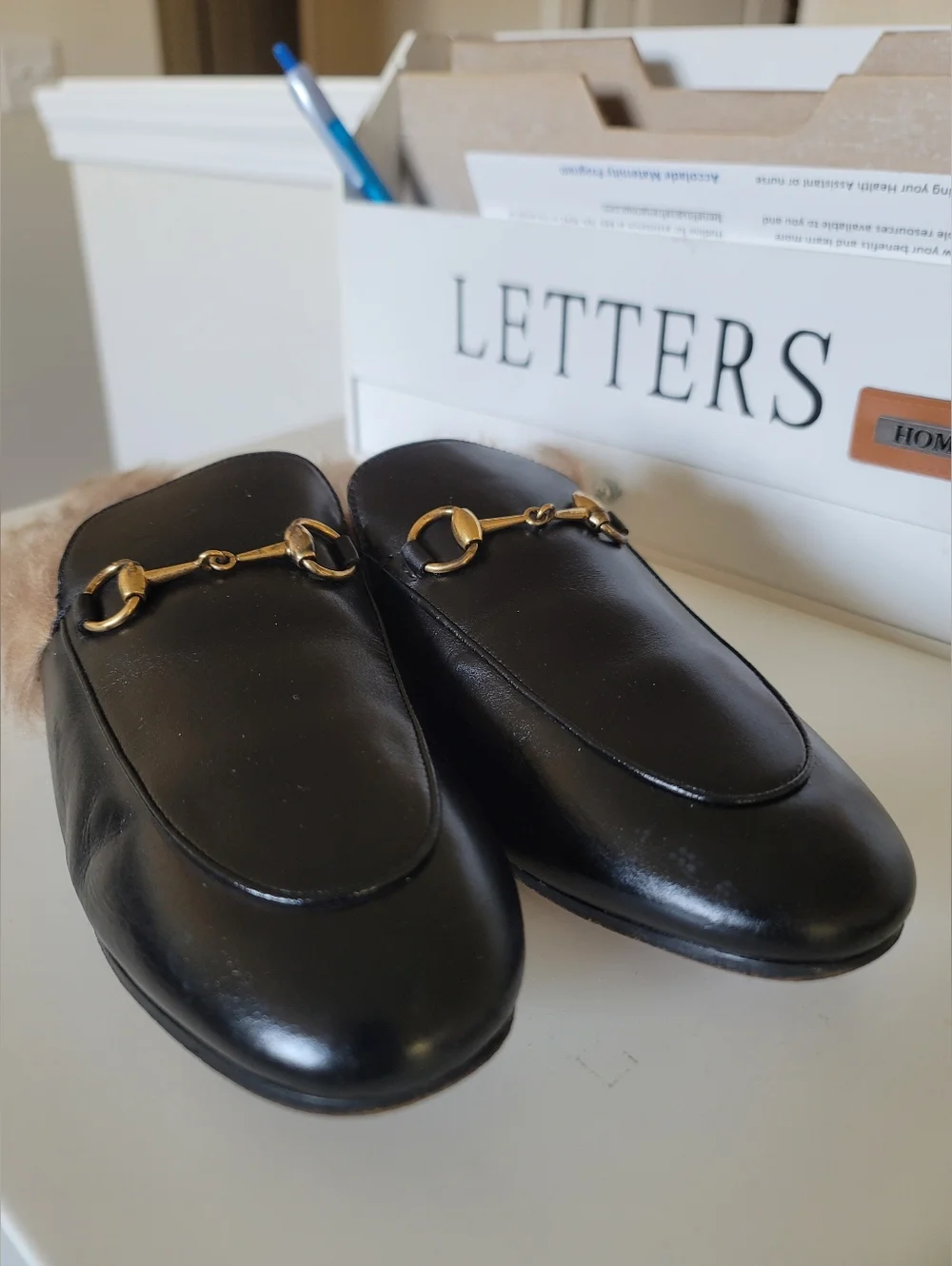 Gucci - Black Princeton Leather Fur Lined Mules - size 38 - Picture 8 of 8